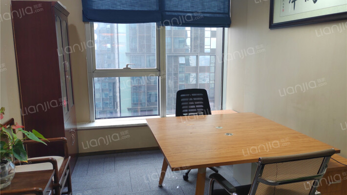 成都东大街小办公室出租可注册(成都东大街小办公室出租可注册商标吗)